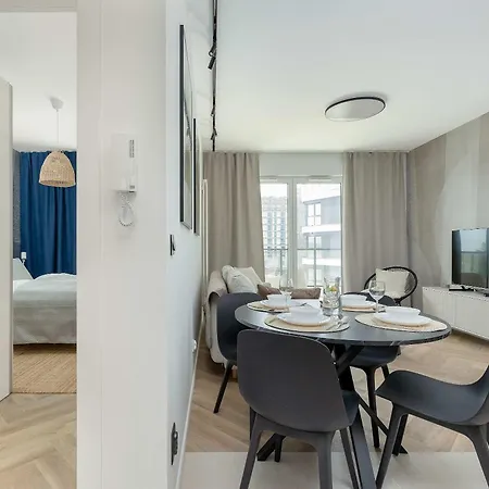 Appartement Stylish With River Views And Garage In By Renters *