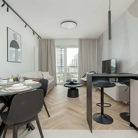 Appartement Stylish With River Views And Garage In By Renters