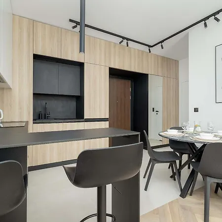 Stylish With River Views And Garage In By Renters Szczecin